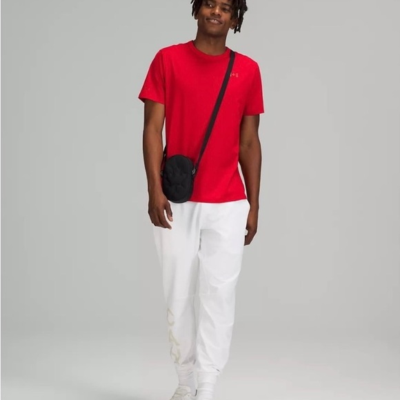 Lululemon Canada future legacy cross body belt bag - Picture 3 of 6